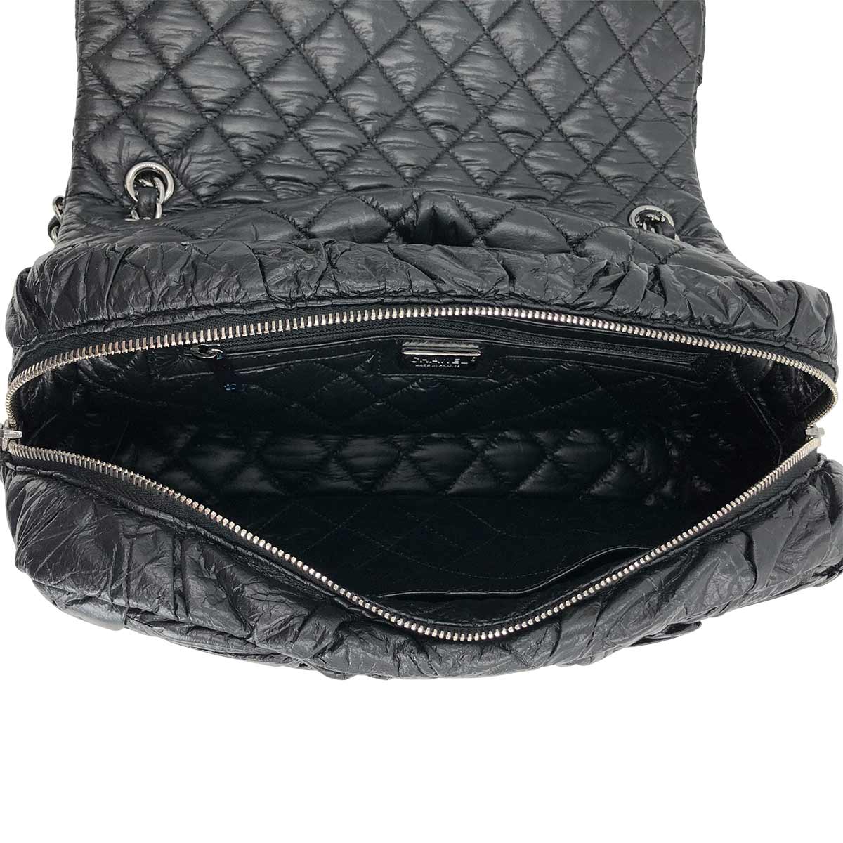 Chanel flap bag in matt black puffy quilt SHW - DOWNTOWN UPTOWN Genève